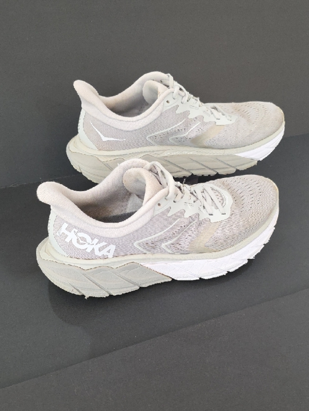 Hoka Arahi 5 Womens Pale Gray Cushioned Running Sneakers Size 8.5 - Picture 3 of 10